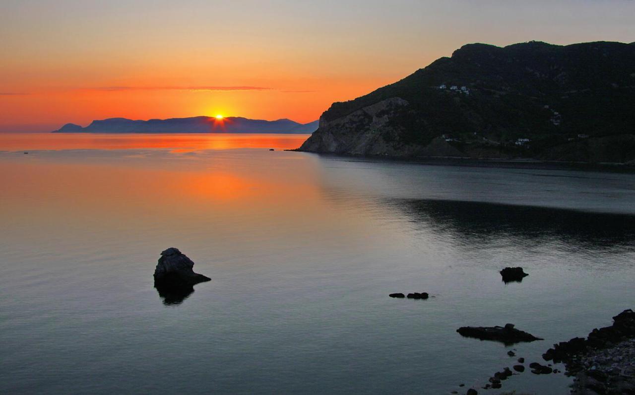 Skopelos Aerino House Exterior photo